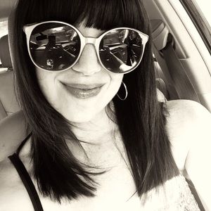 Meet your Posher, Leslie